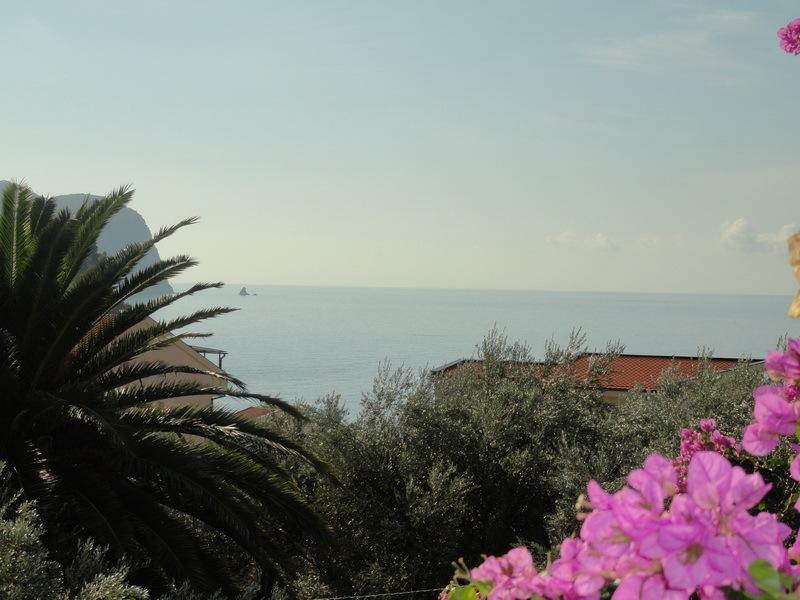 Apartments & Rooms M Petrovac エクステリア 写真
